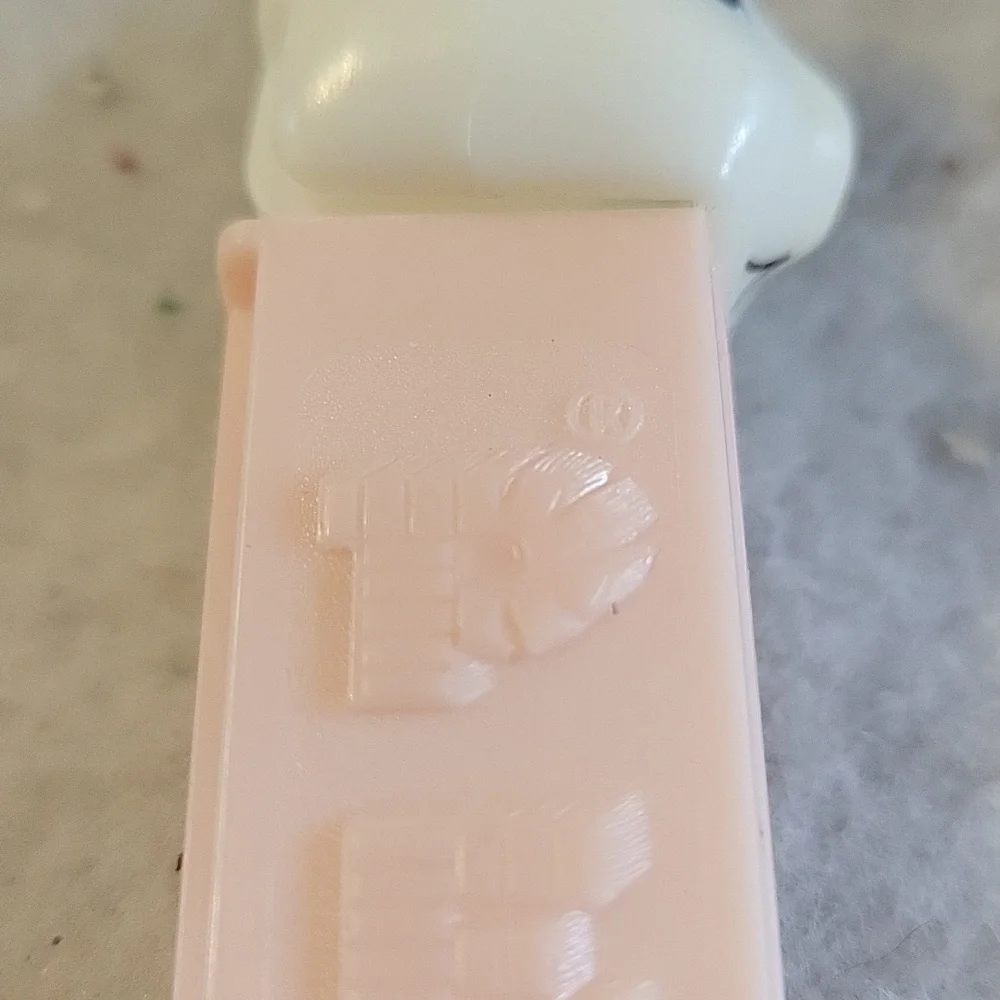 1 Vtg 90 PEZ White Easter Bunny D Rabbit Light Pink Footed Candy Dispenser